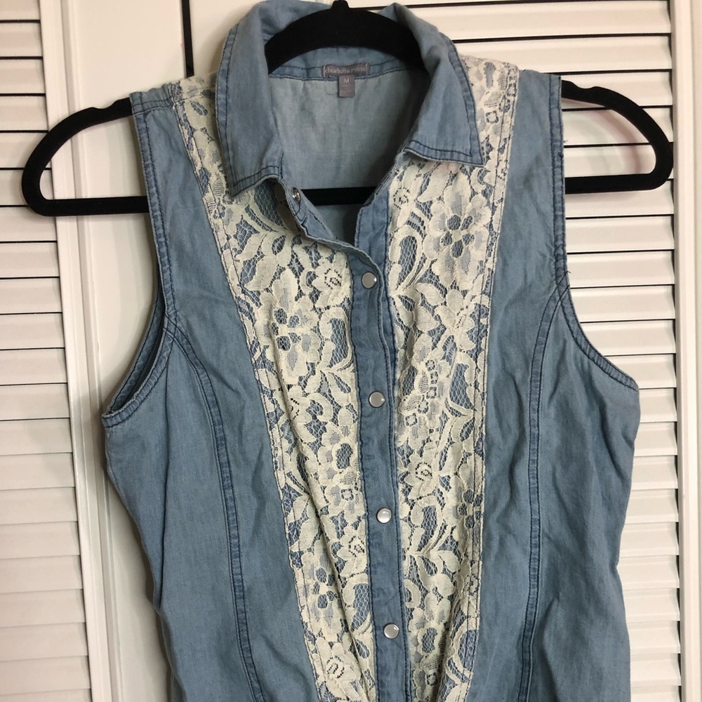 Jean & flower detail top